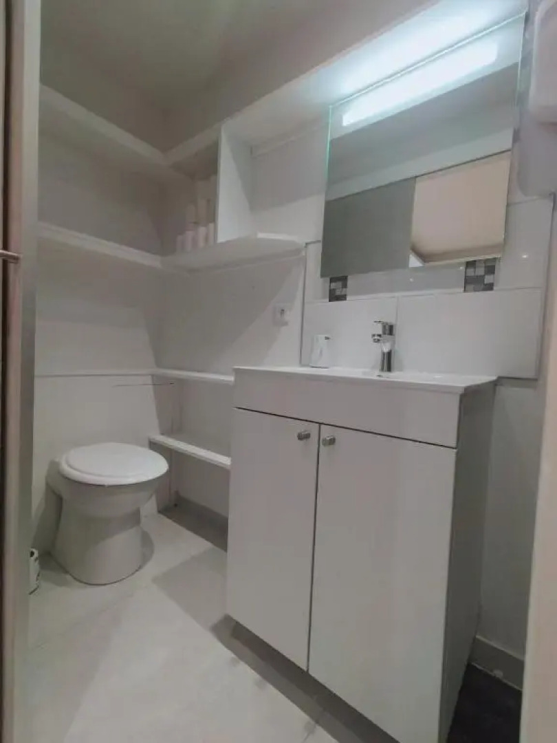 Superbe studio en bord du lac