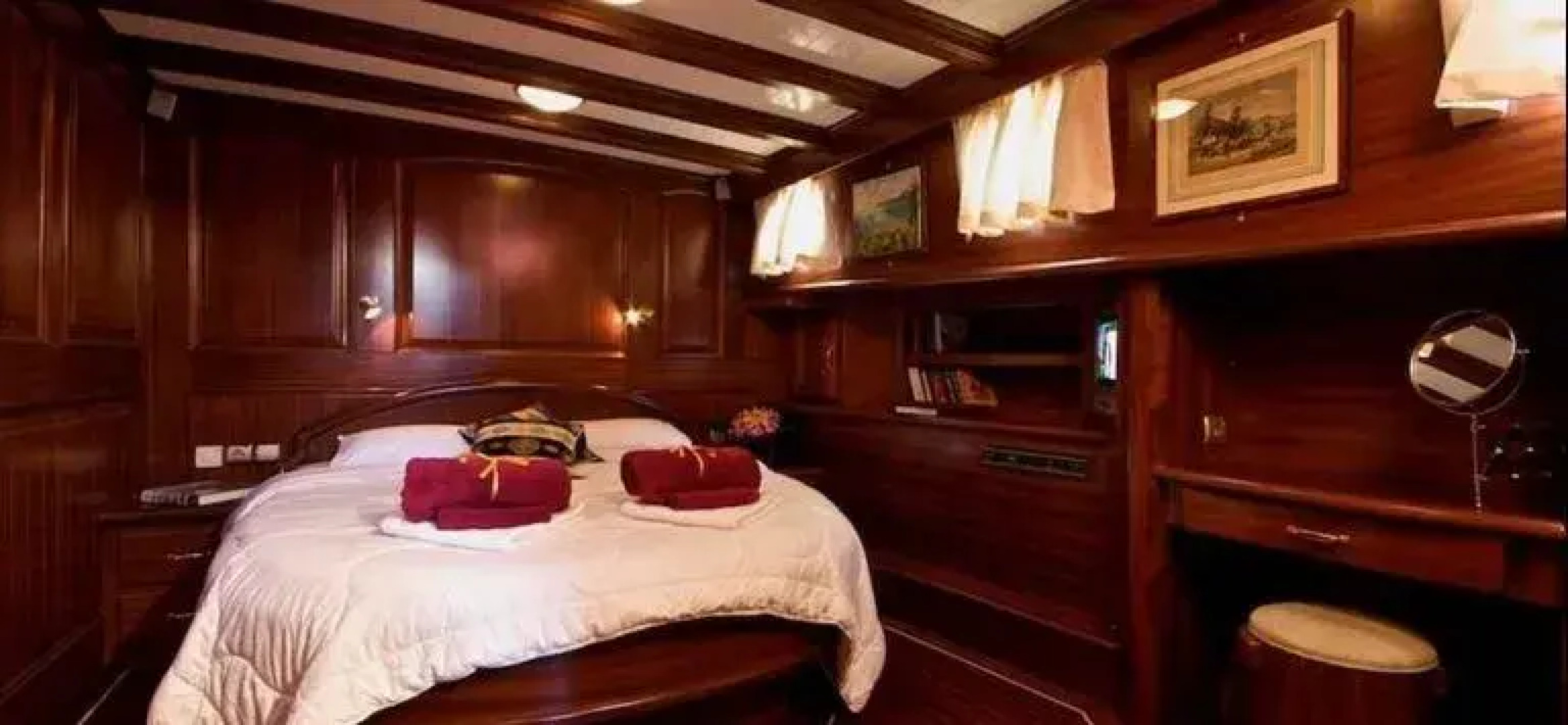 Plaghia Charter Boat&Breakfast