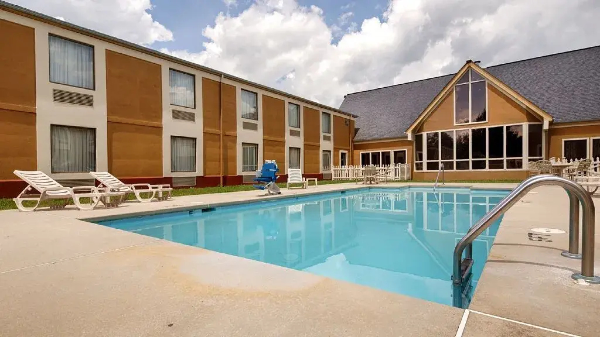 Deluxe Inn Wytheville