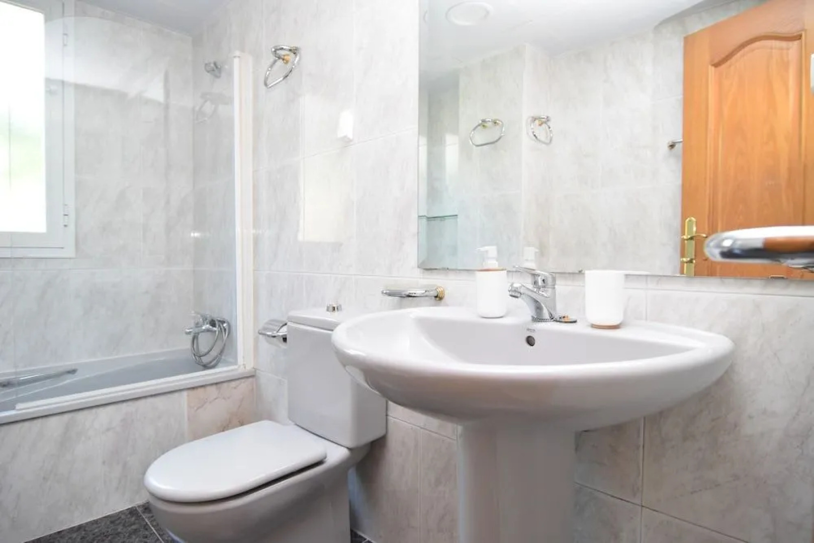 Granada Toro Apartment