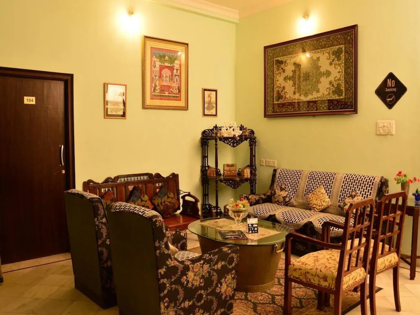 OYO 2689 Hotel Karan Villas