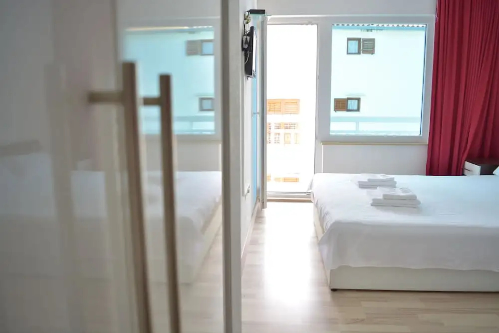 Apart-pansion Promajna