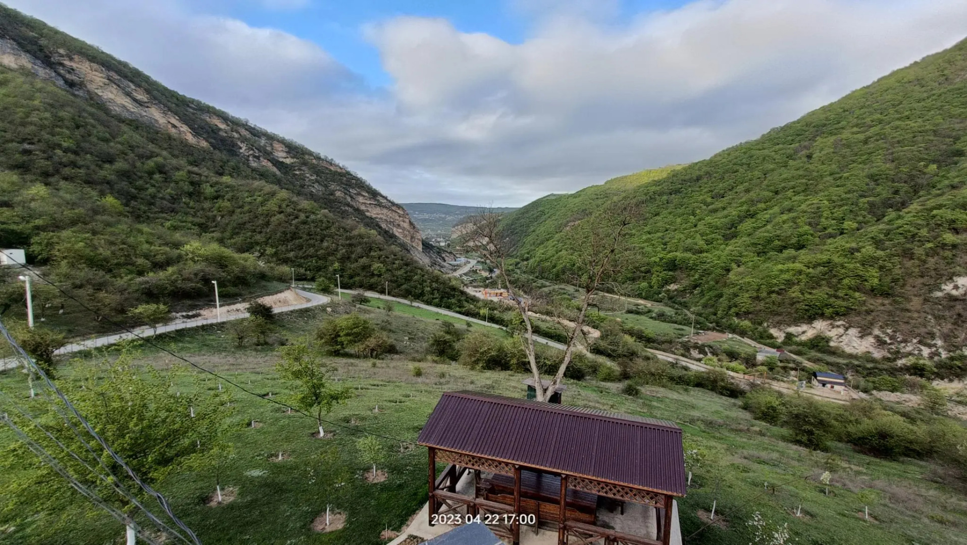 Коттеджи на Крепости семи братьев и одной сестры в Хучни