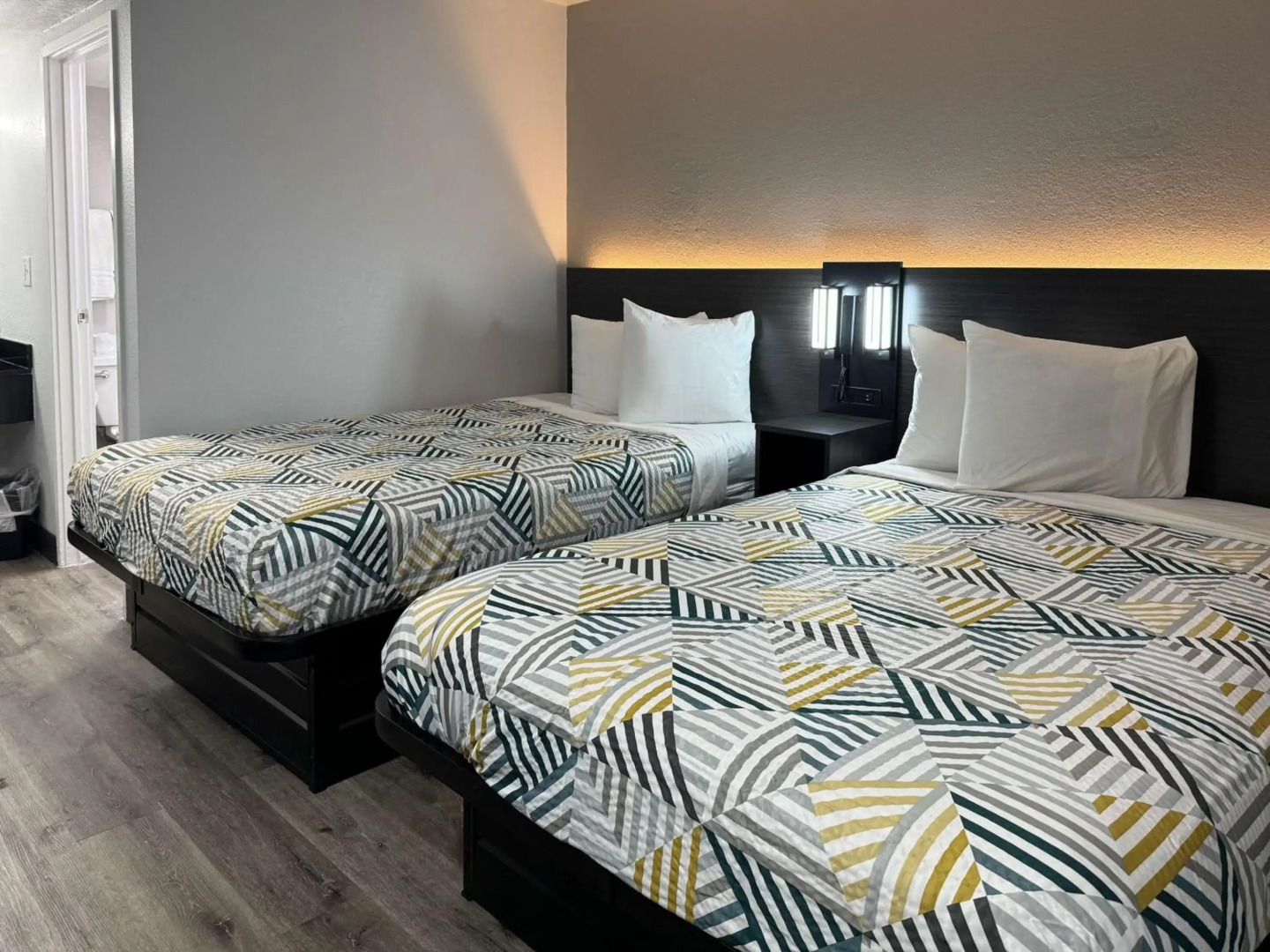 Motel 6 Bradenton, FL