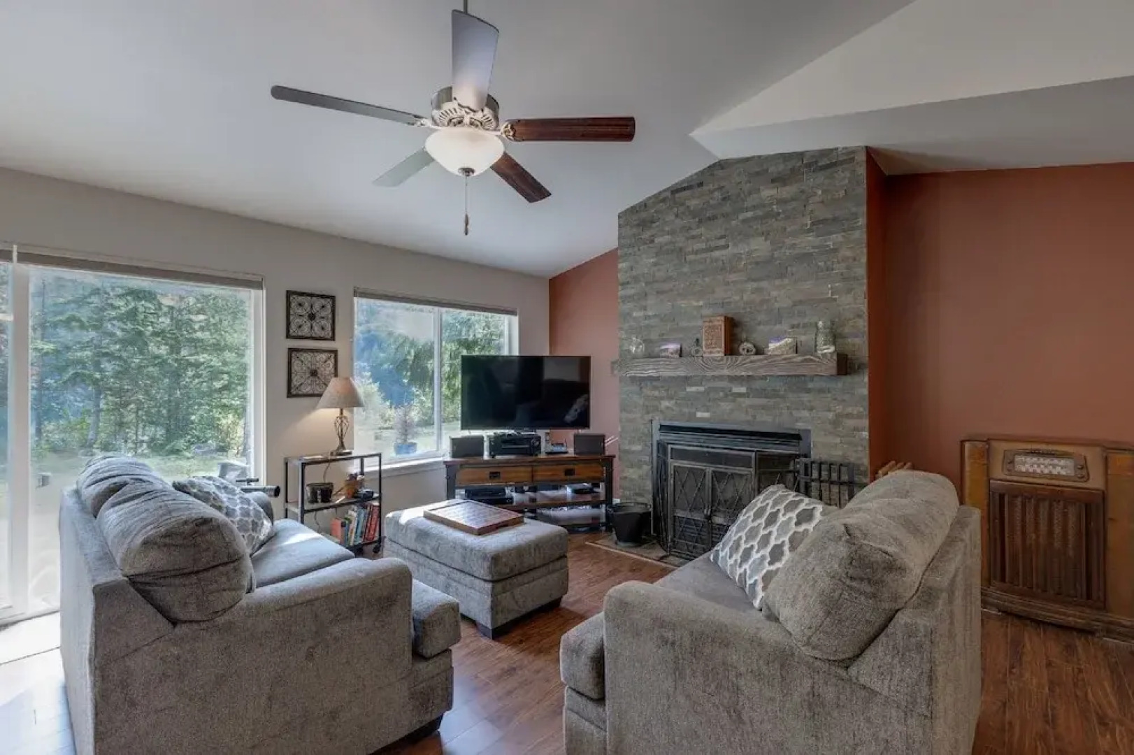 47MF - WiFi - Lakefront - Sleeps 6