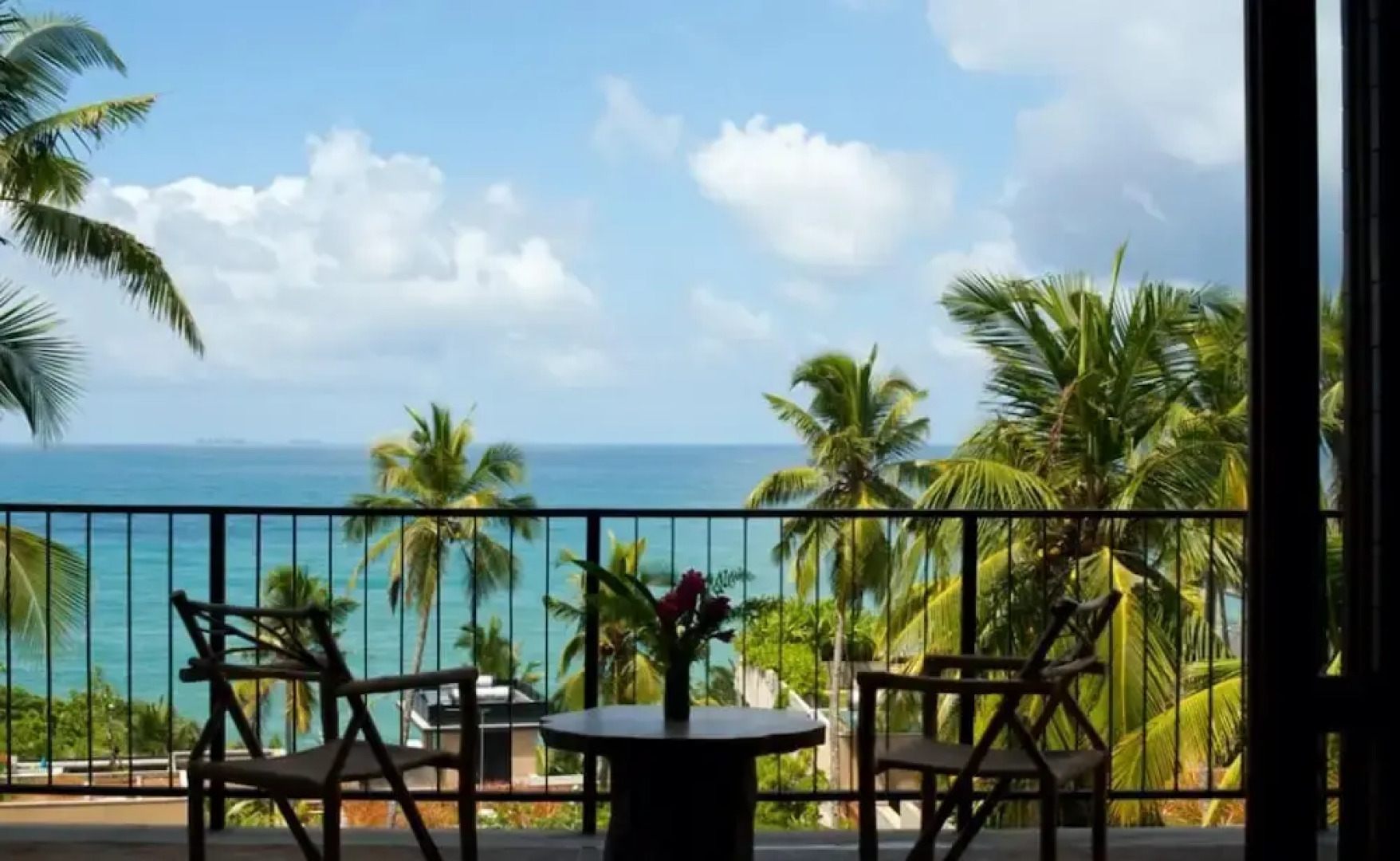 Modern Beach Villa With Roof Terrace