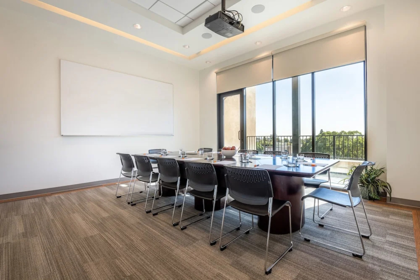 Pasadena Hotel & Pool