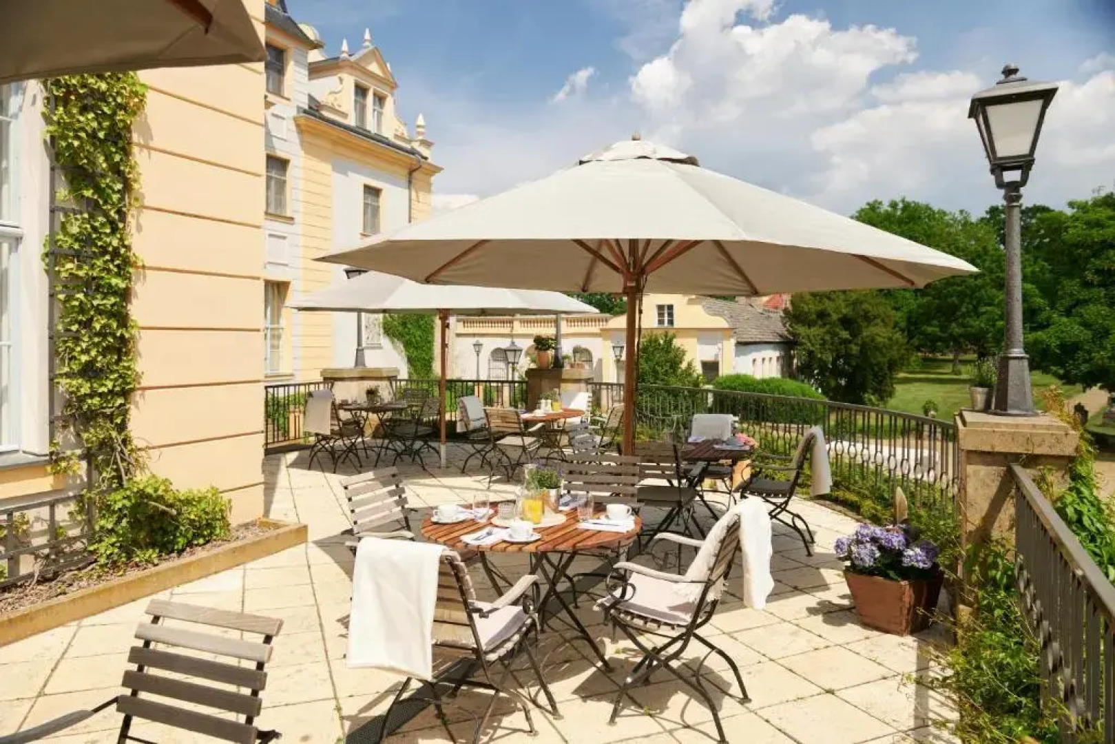 Schloss und Gut Liebenberg