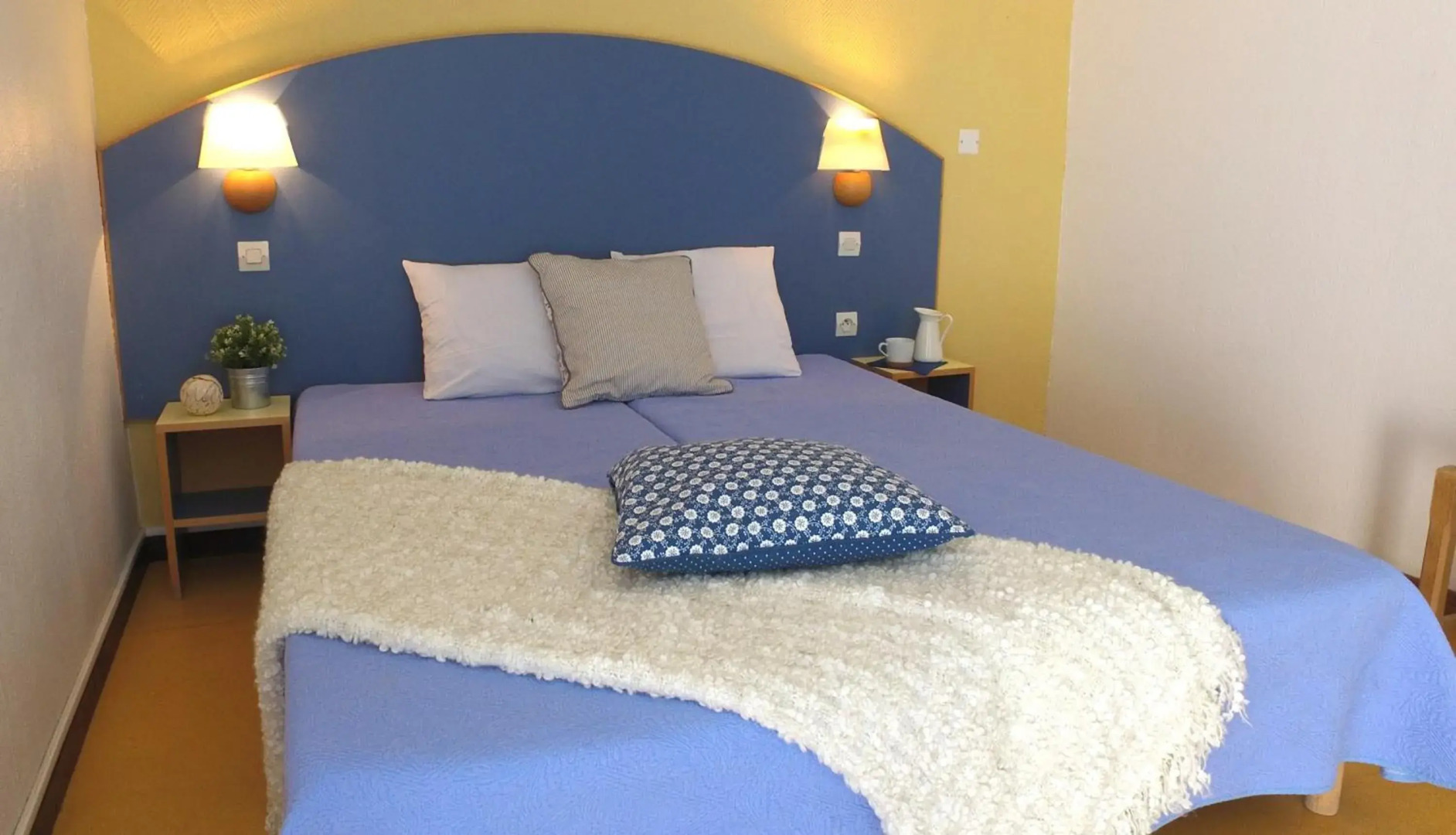 VVF Méjannes Gard, Méjannes le Clap