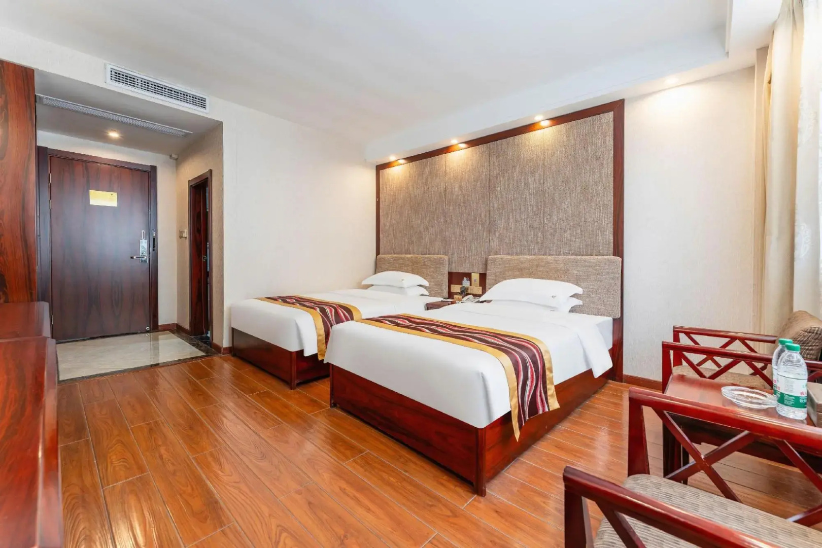 Chengfeng Business Hotel