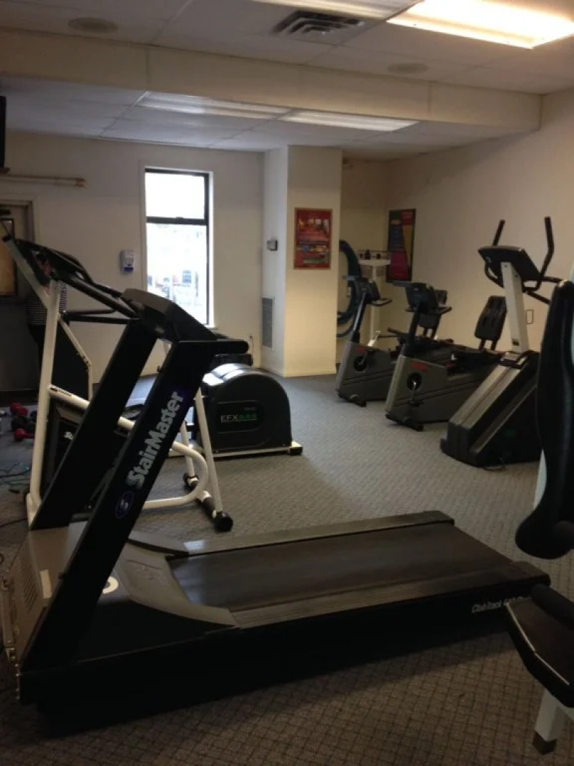 West Coast Suites by Gamalos Group