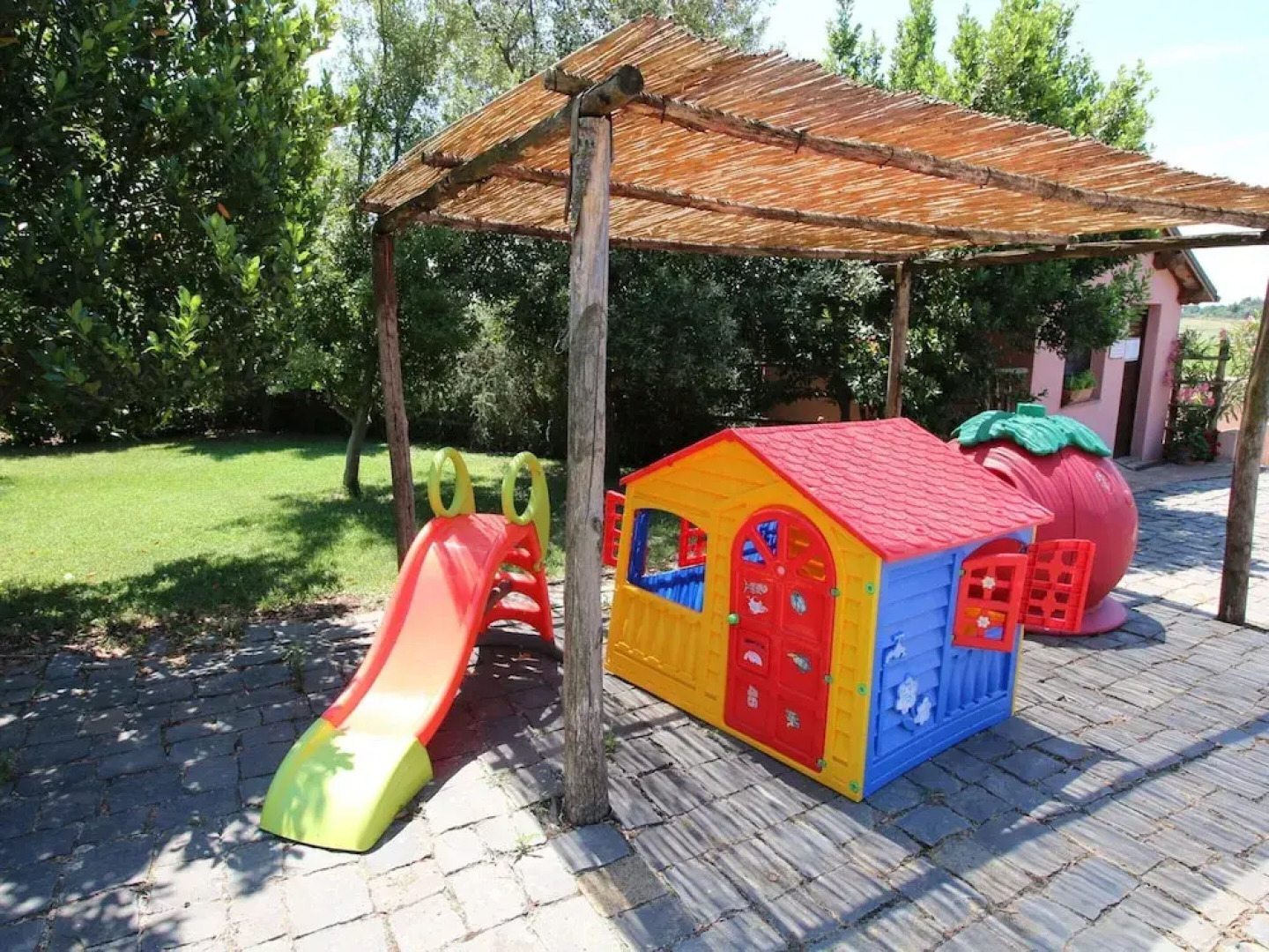 Apartment in Montalto Near Lake and Pool