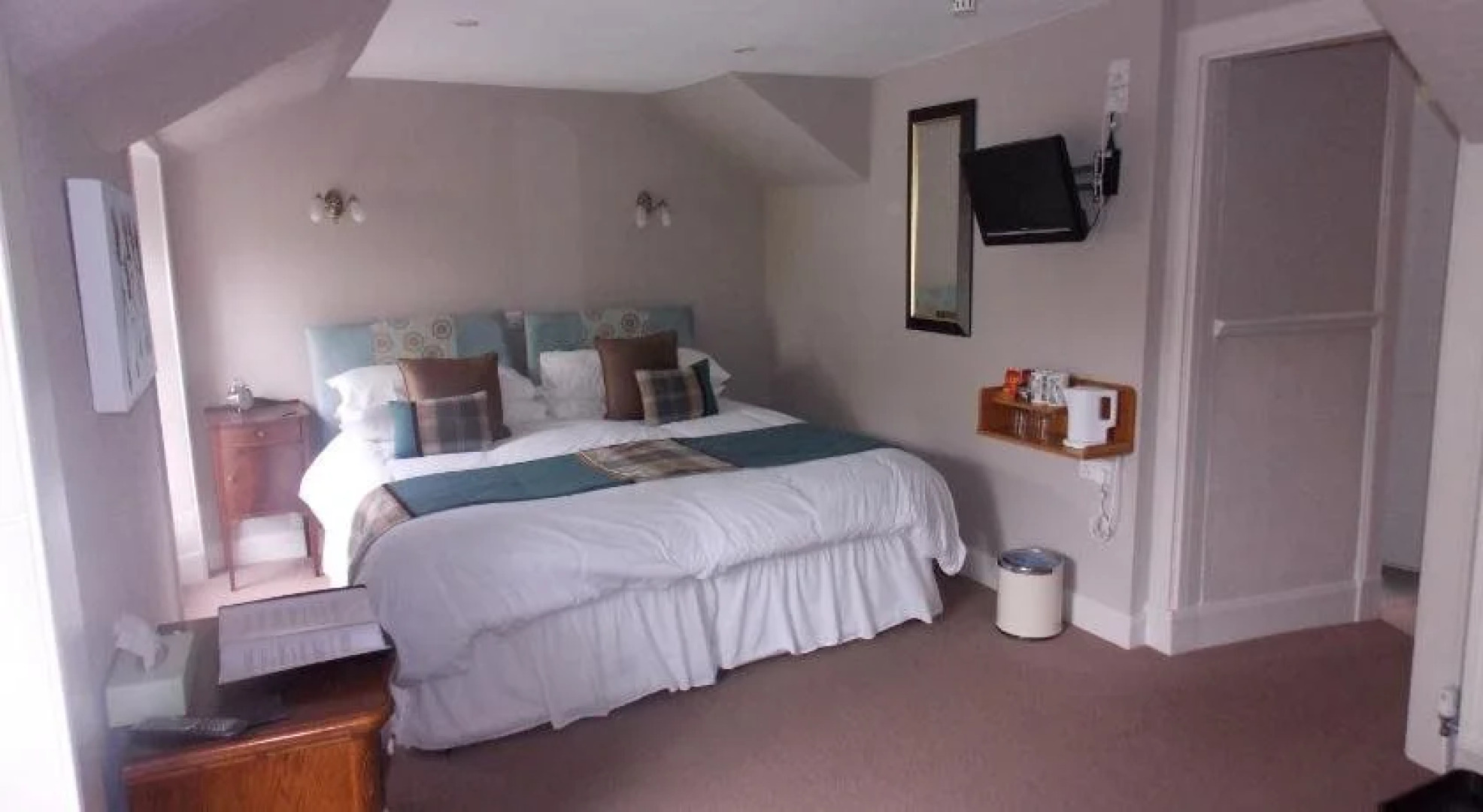 Fascadail House Bed  Breakfast