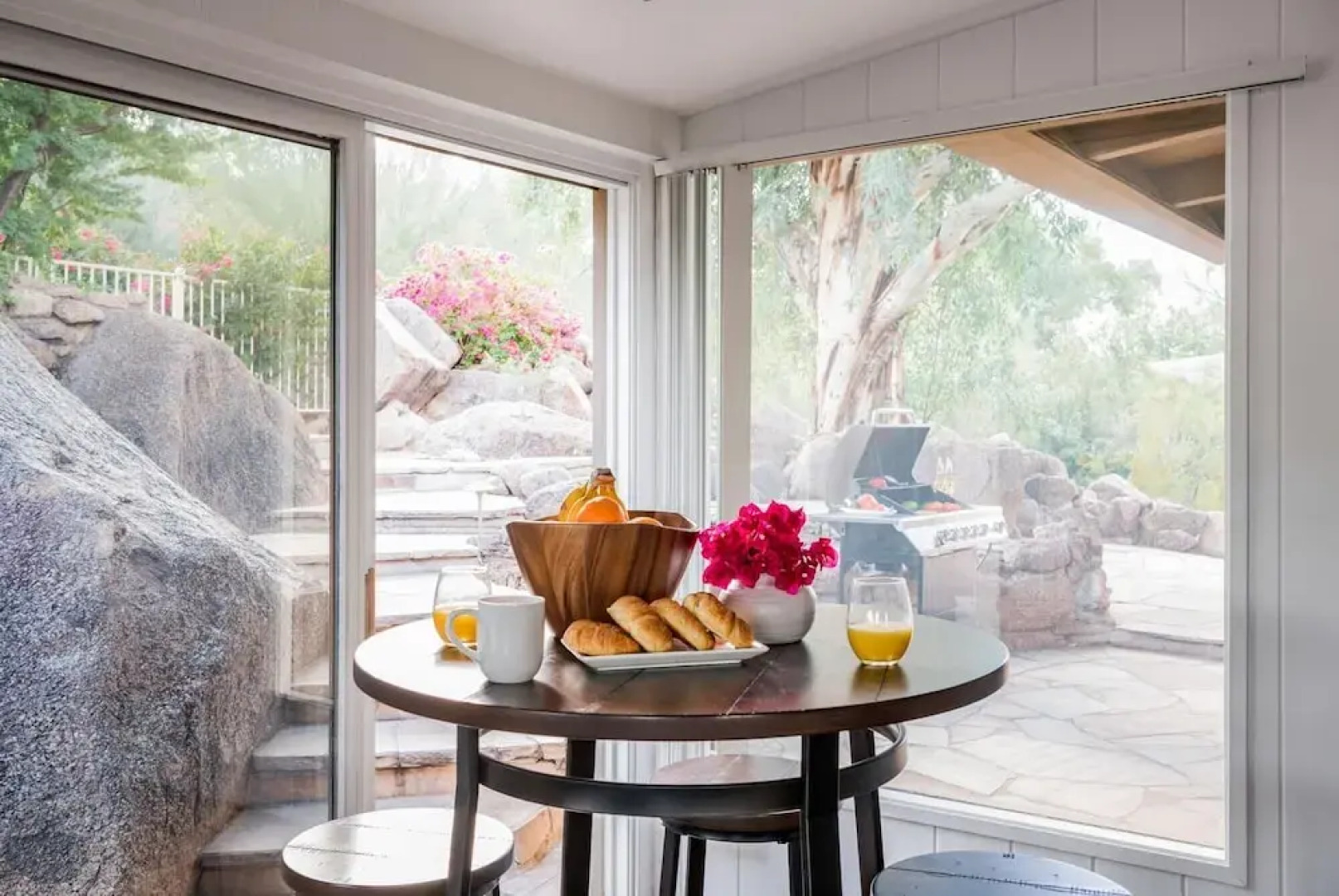 Red Rock by AvantStay Desert Hideaway w View Pool