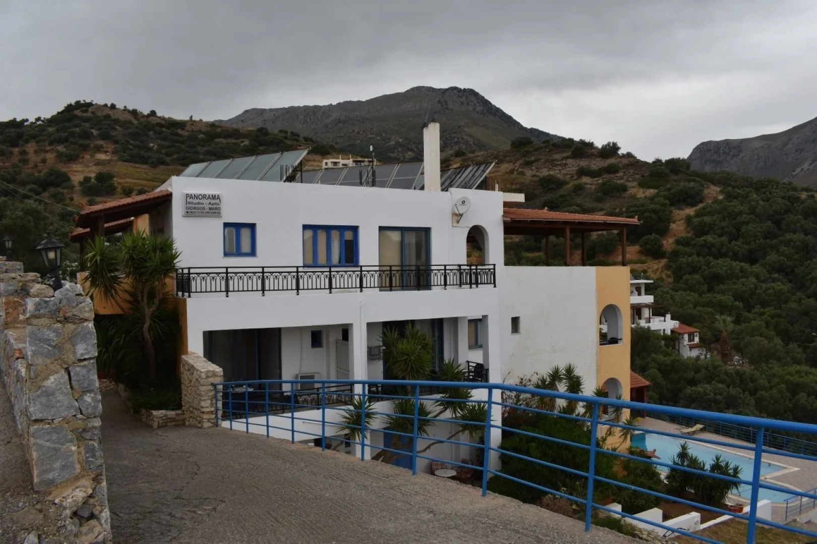 Panorama Studios and Apartments