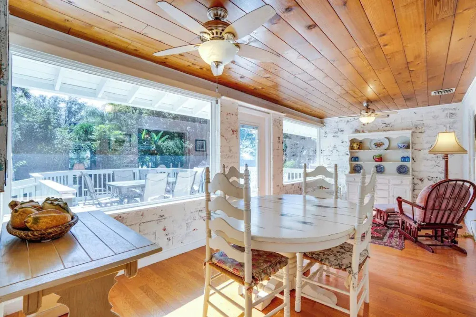 Vintage Mount Dora Cottage w/ Screened Porch!