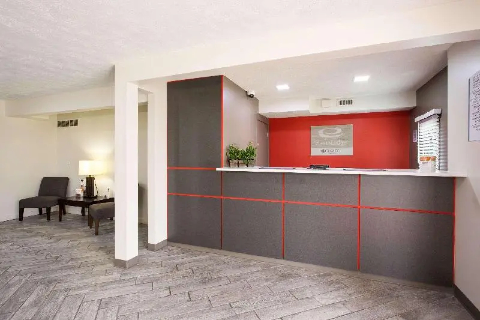 Econo Lodge South Olathe