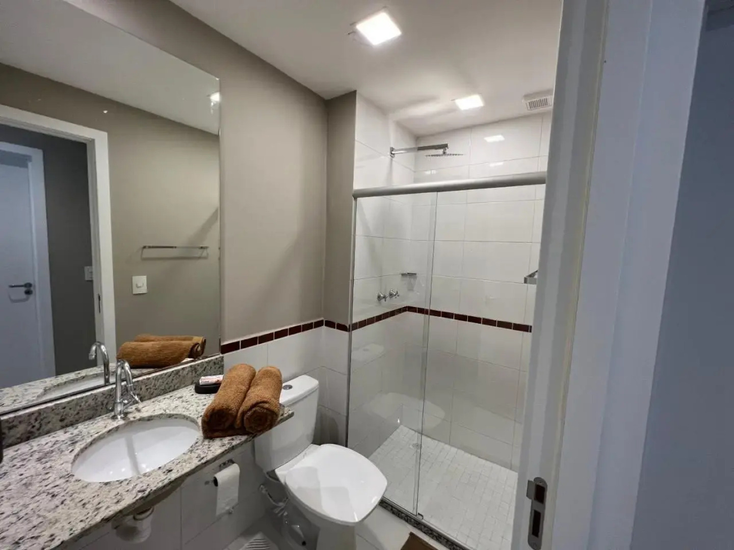 PRAIA EXCLUSIVE 24Hrs