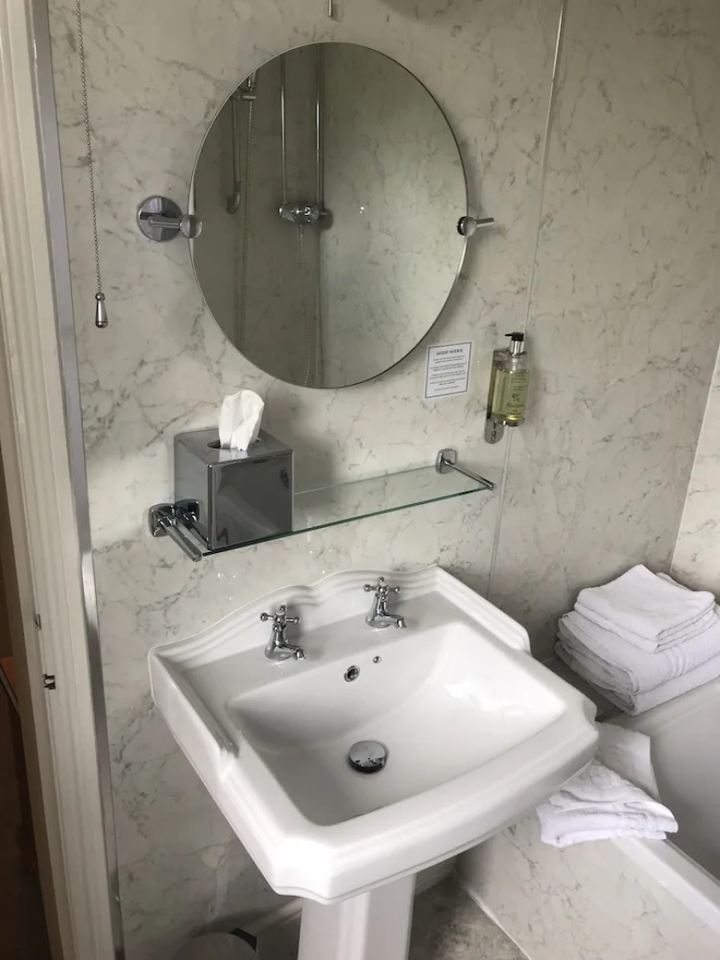 The Carre Arms Hotel