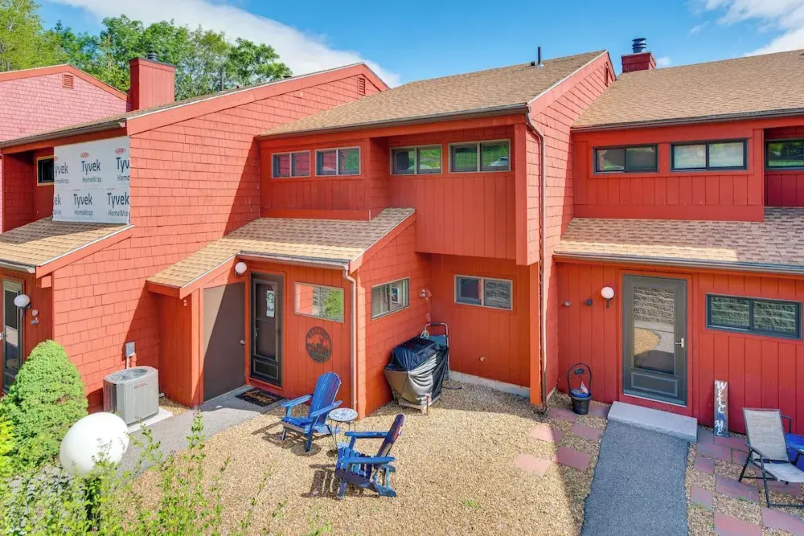 Waterfront Community: Lake Winnipesaukee Retreat!