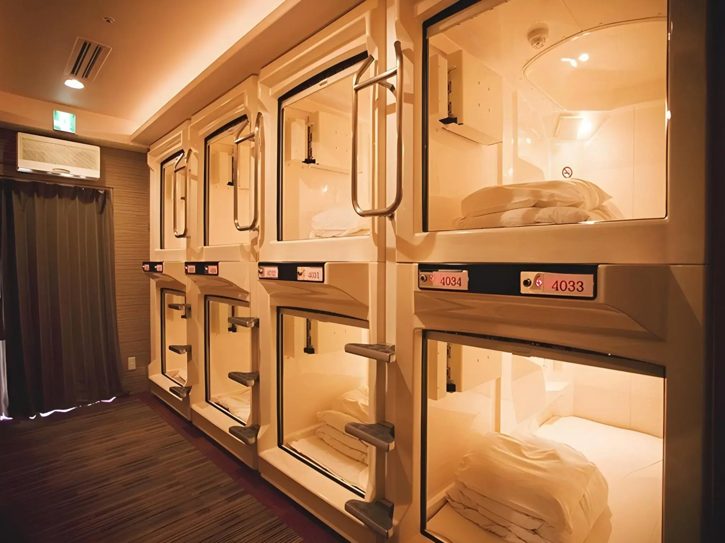 Capsule inn Osaka - Caters to Men