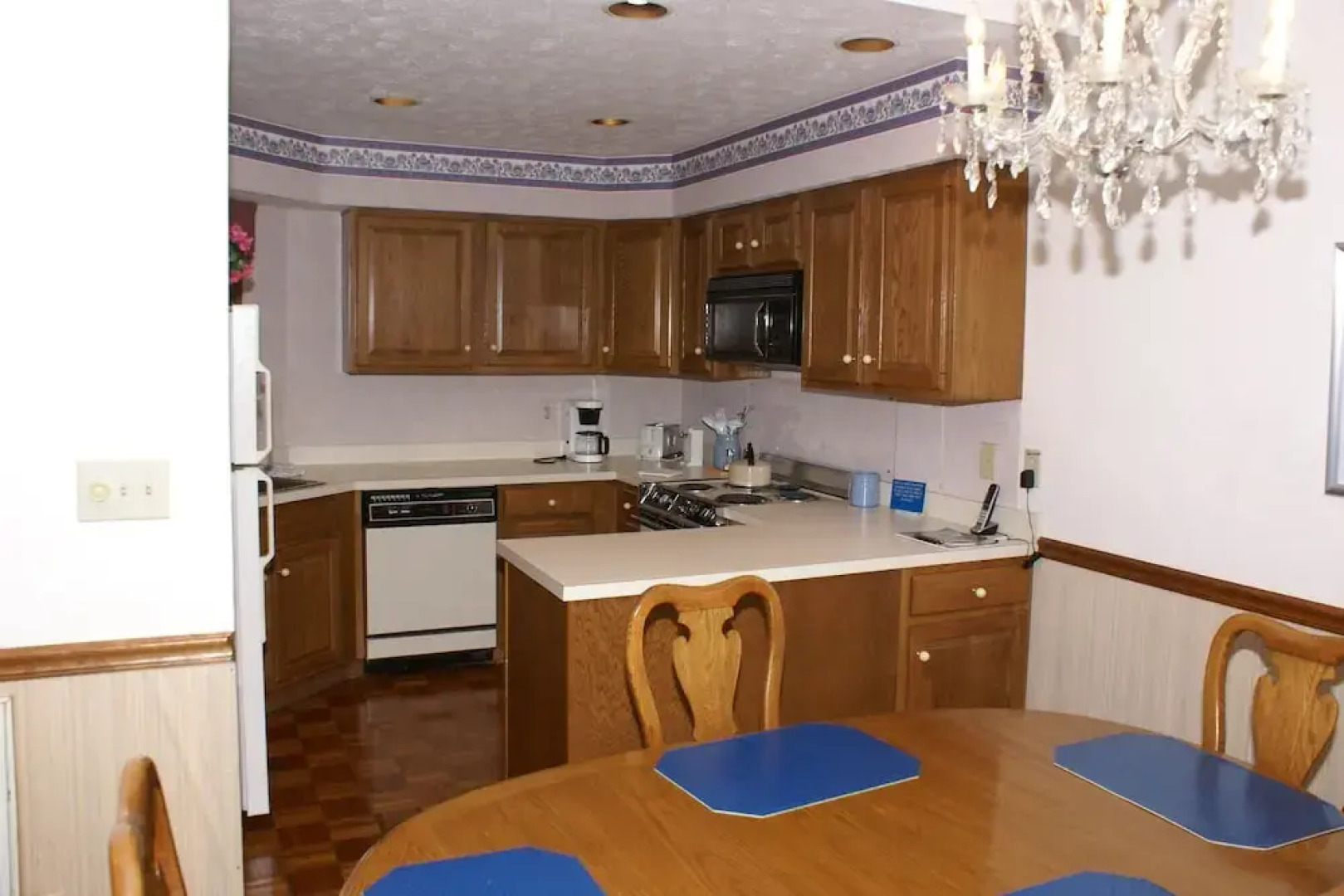 Holly #3 - 1 Bedroom Condo