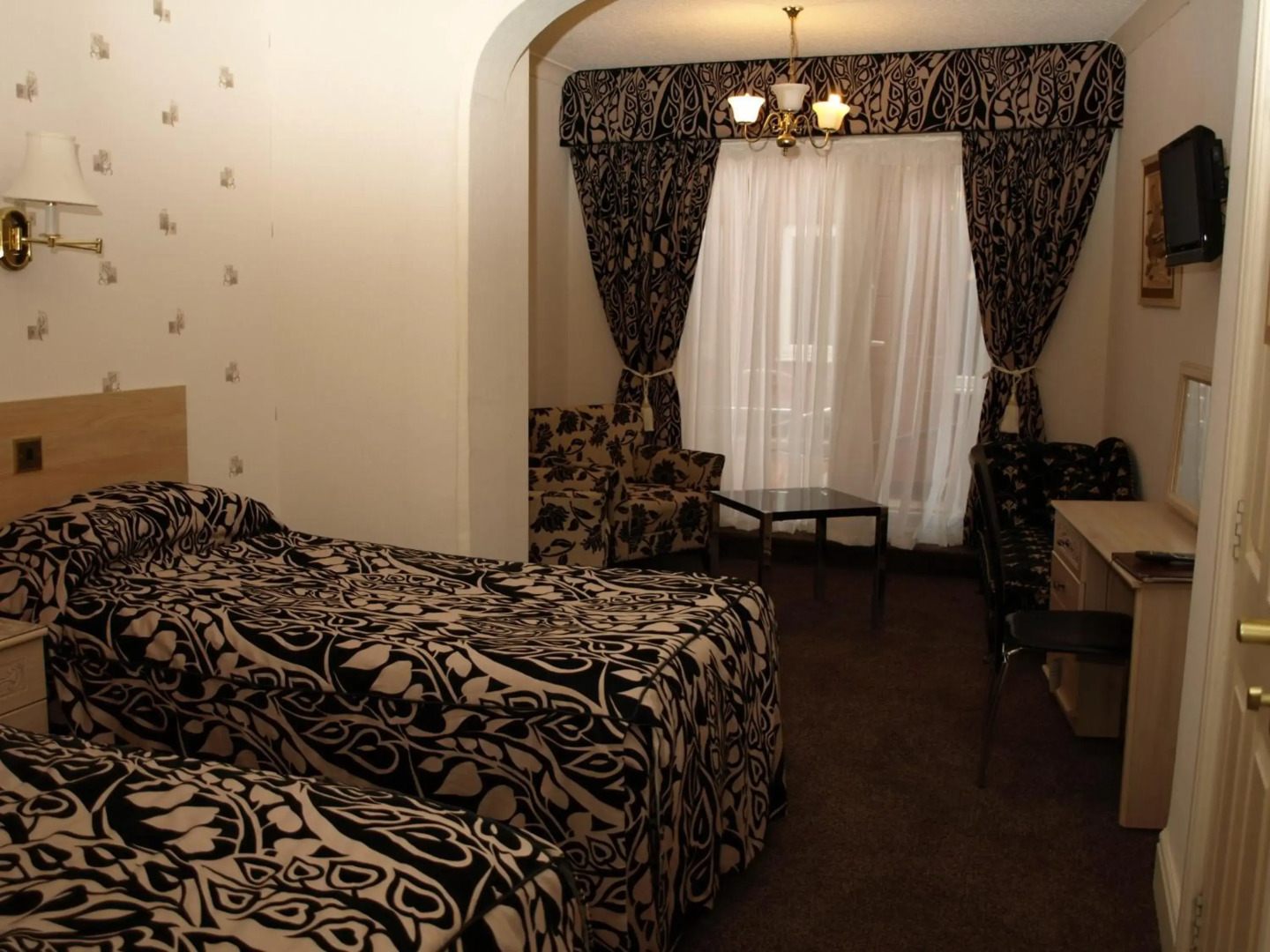 Clifton Park Hotel - Exclusive to Adults