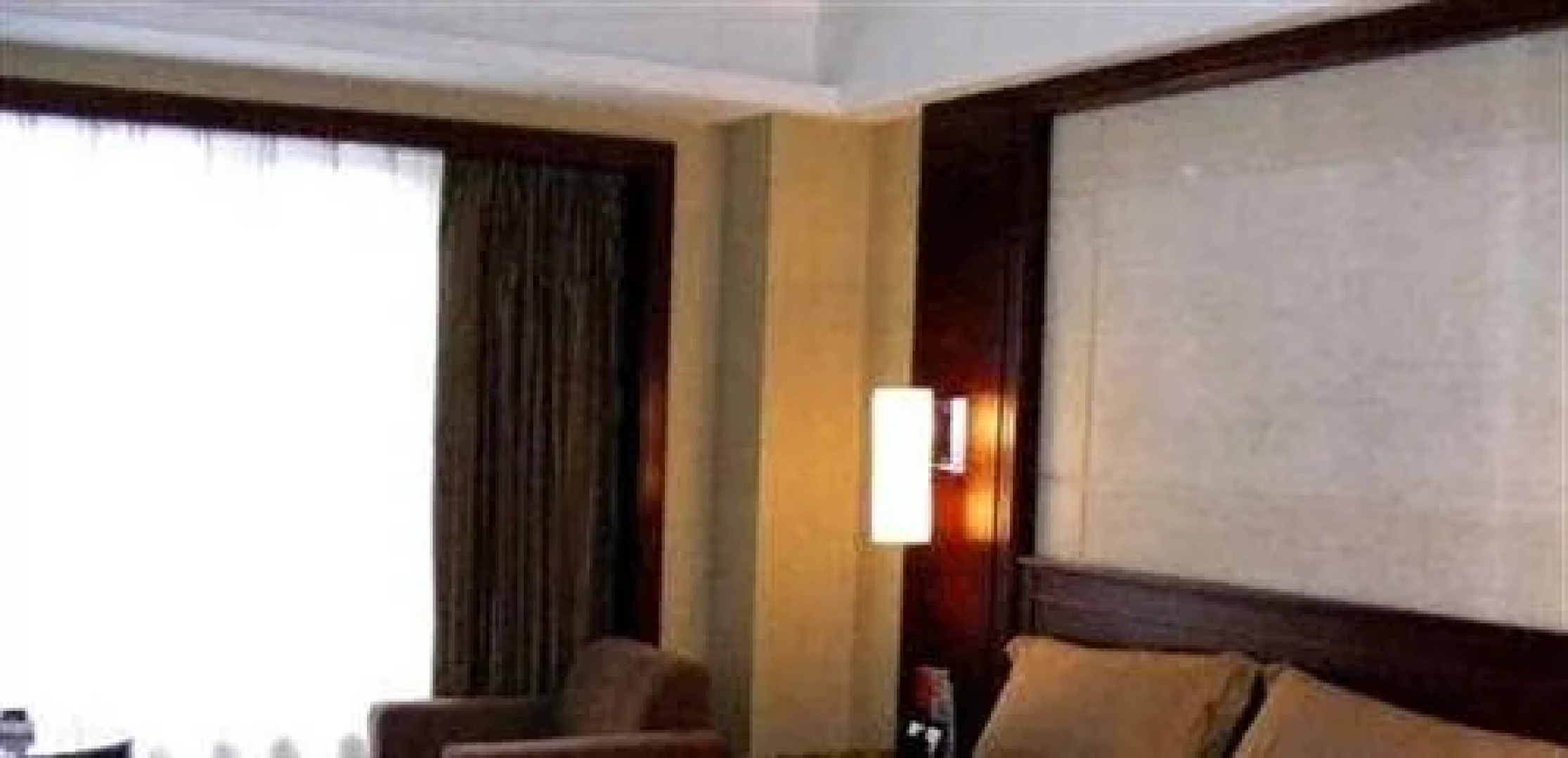 Earl International Business Hotel