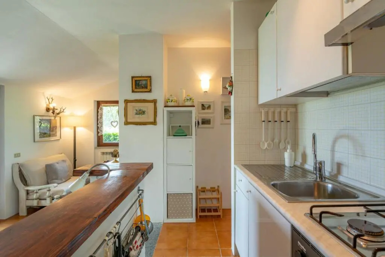 Panorama Lake and Garden by Wonderful Italy