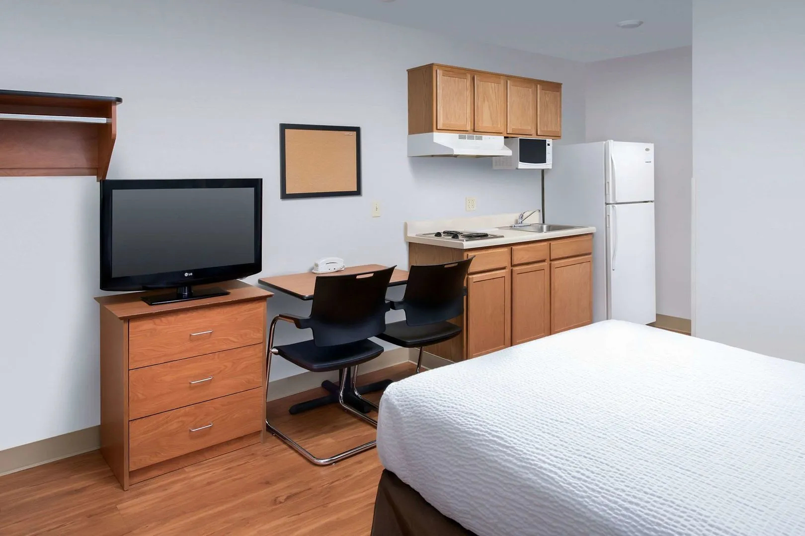 Extended Stay America Select Suites - Colorado Springs - Airport