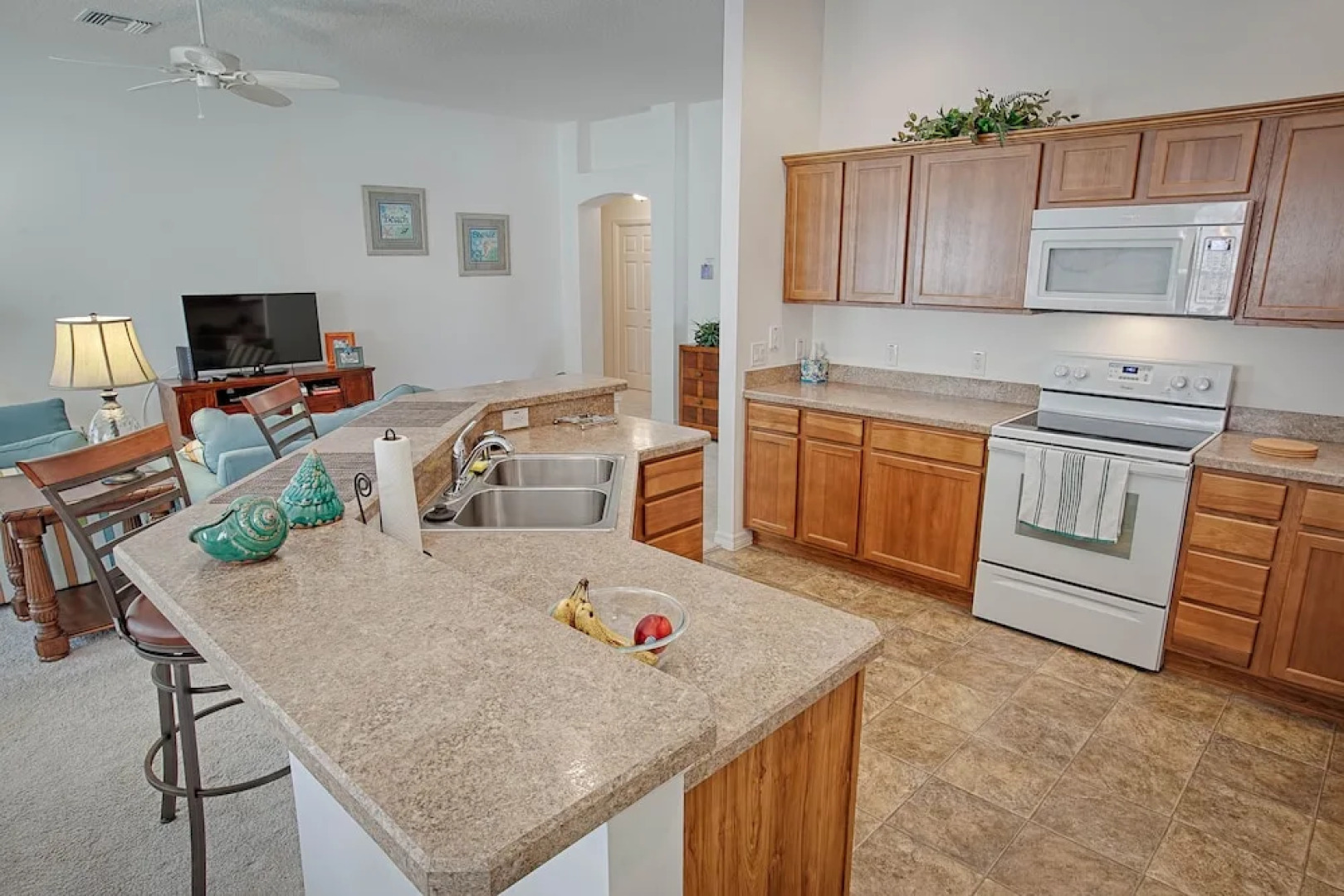 Waterbury Place Home 3 Bedroom by The VIR Group