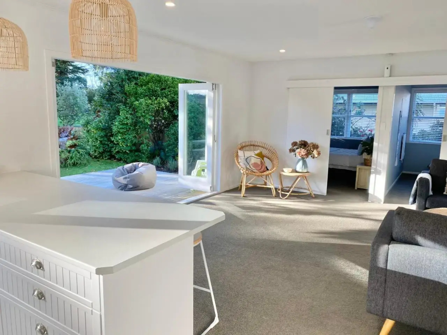 Black House Lookout - Kuaotunu Holiday Home