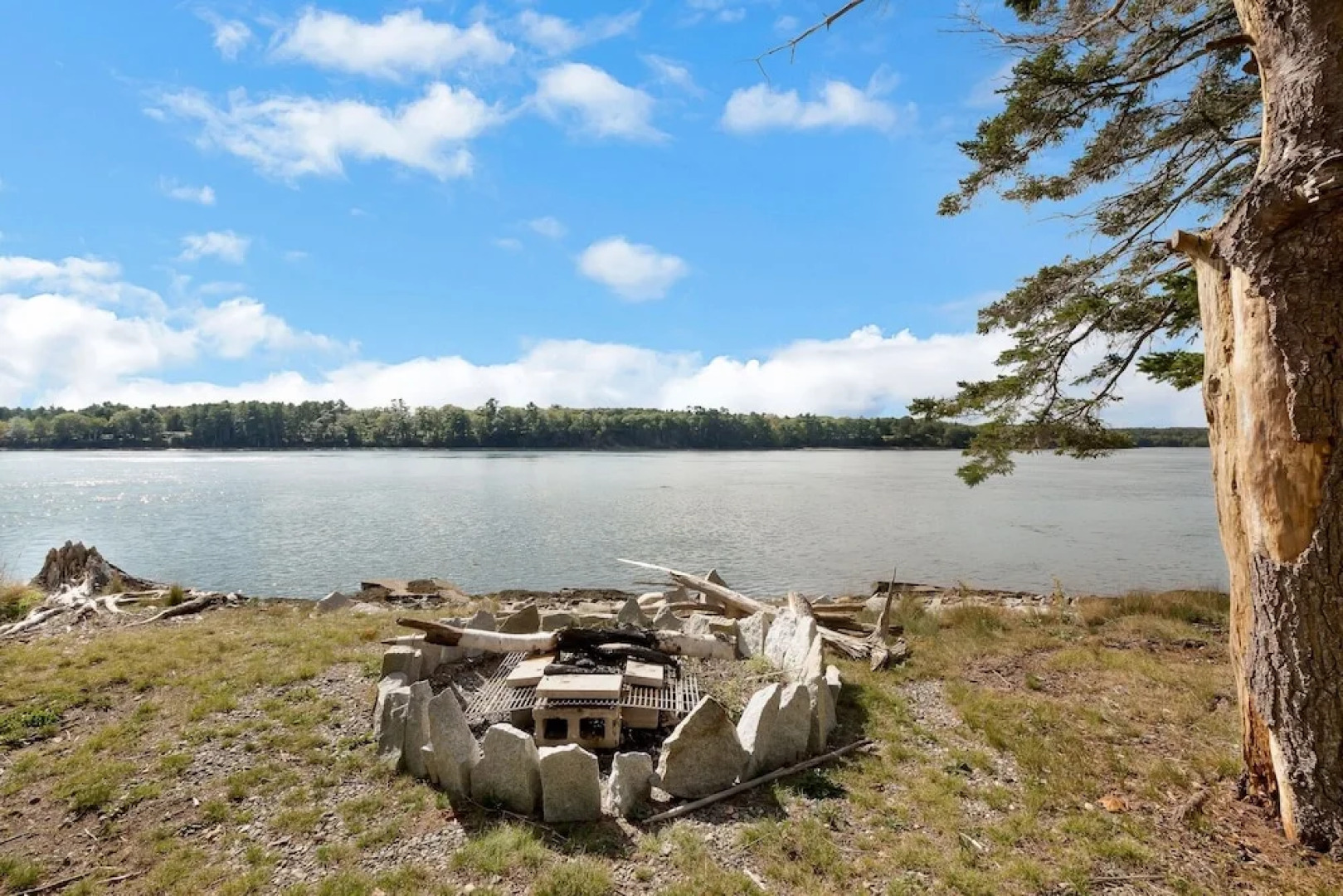 Jcr Taunton Bay Hideaway 3 Bedroom Home by RedAwning