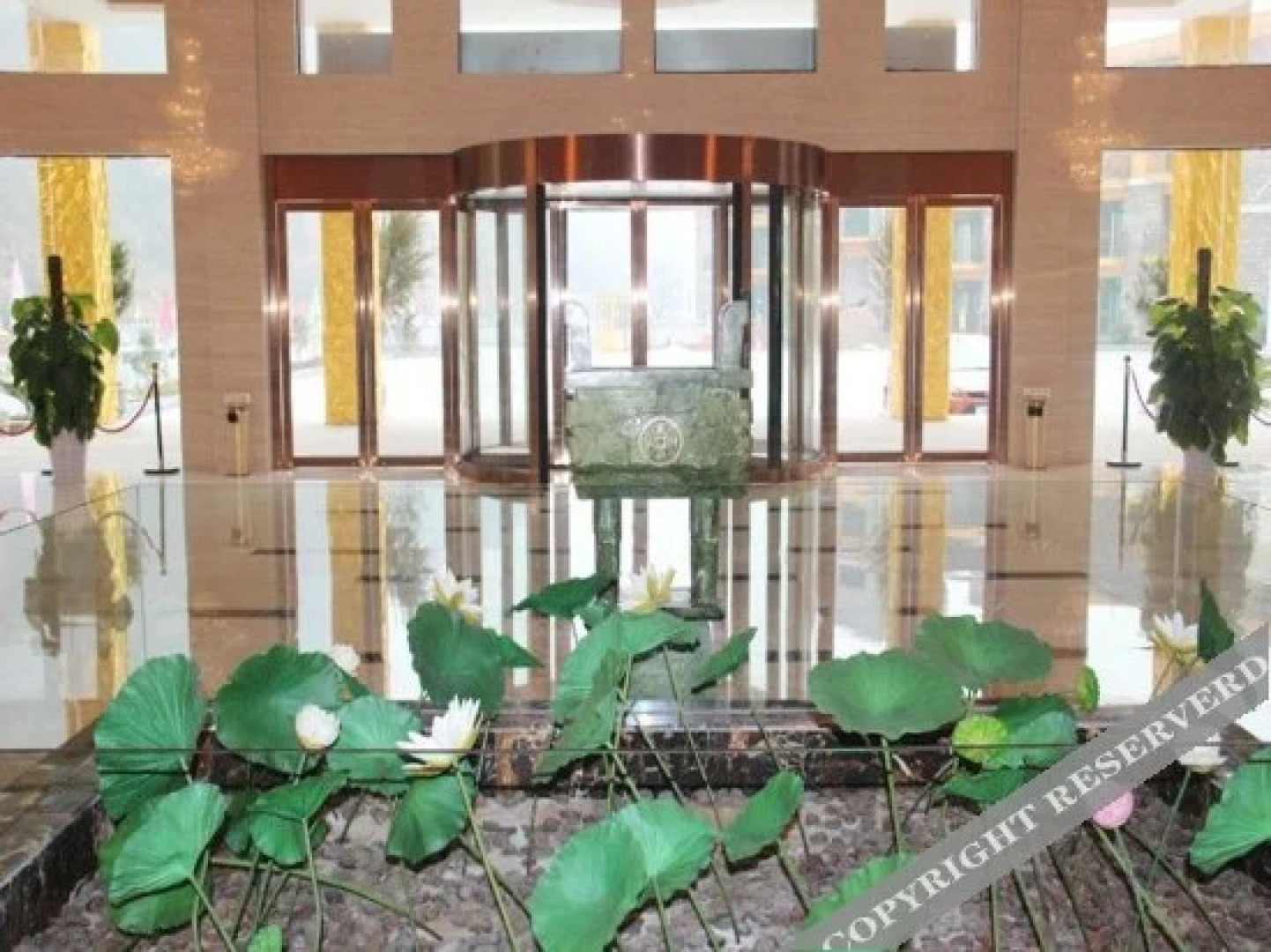 Wolong International Hotel