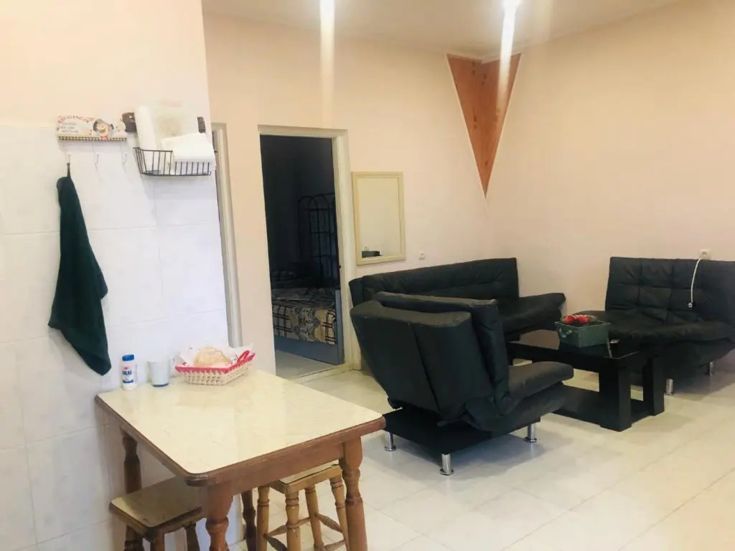 Old House Apartments