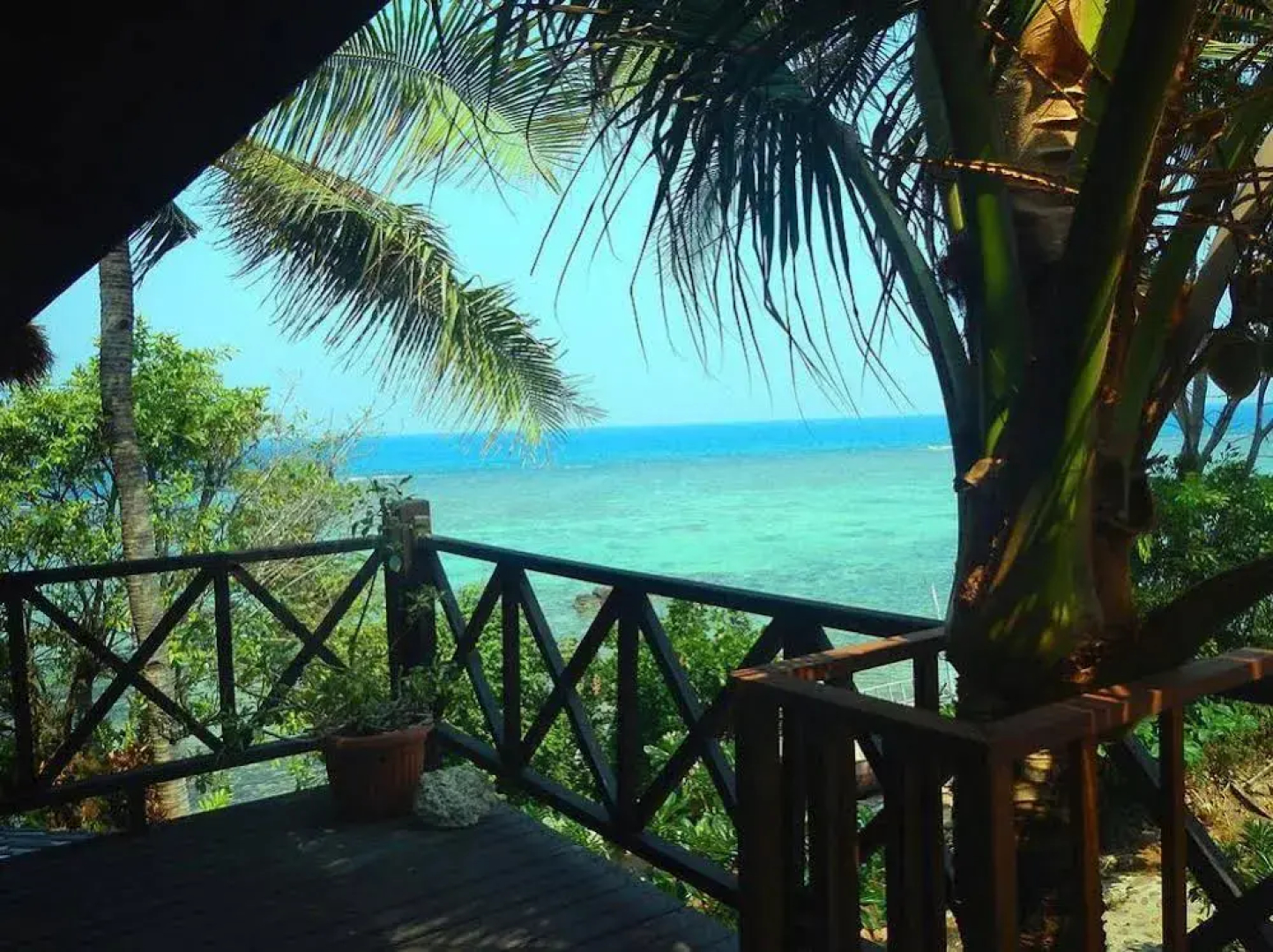 Breve Azurine Lagoon Retreat