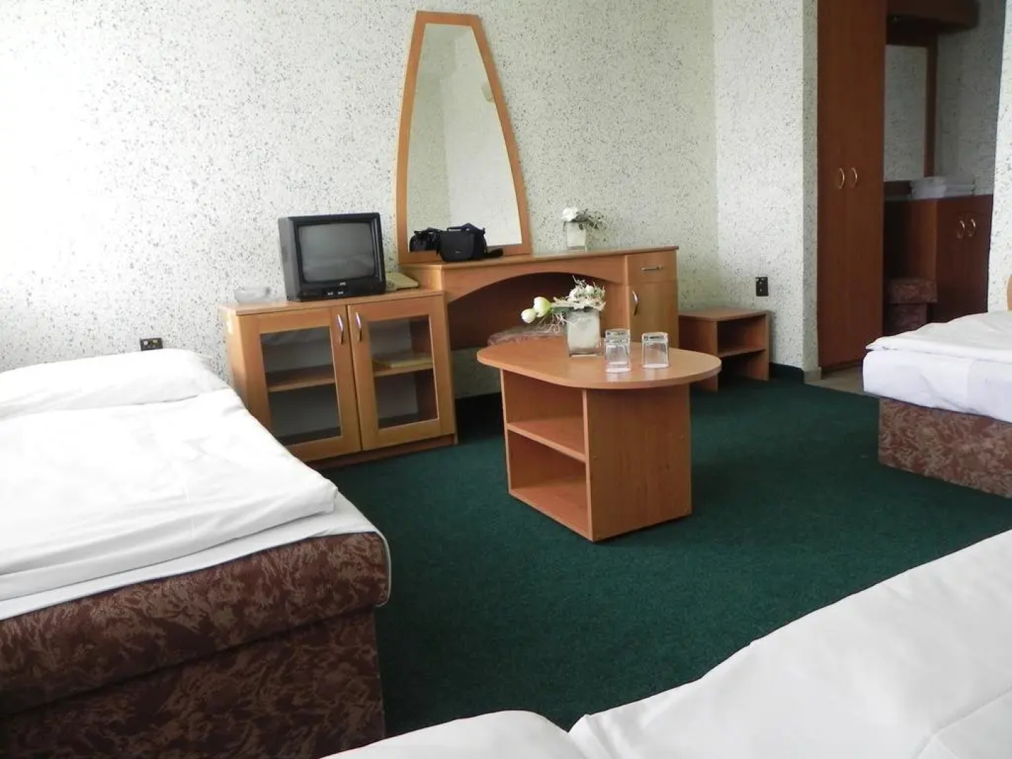 Hotel Junior