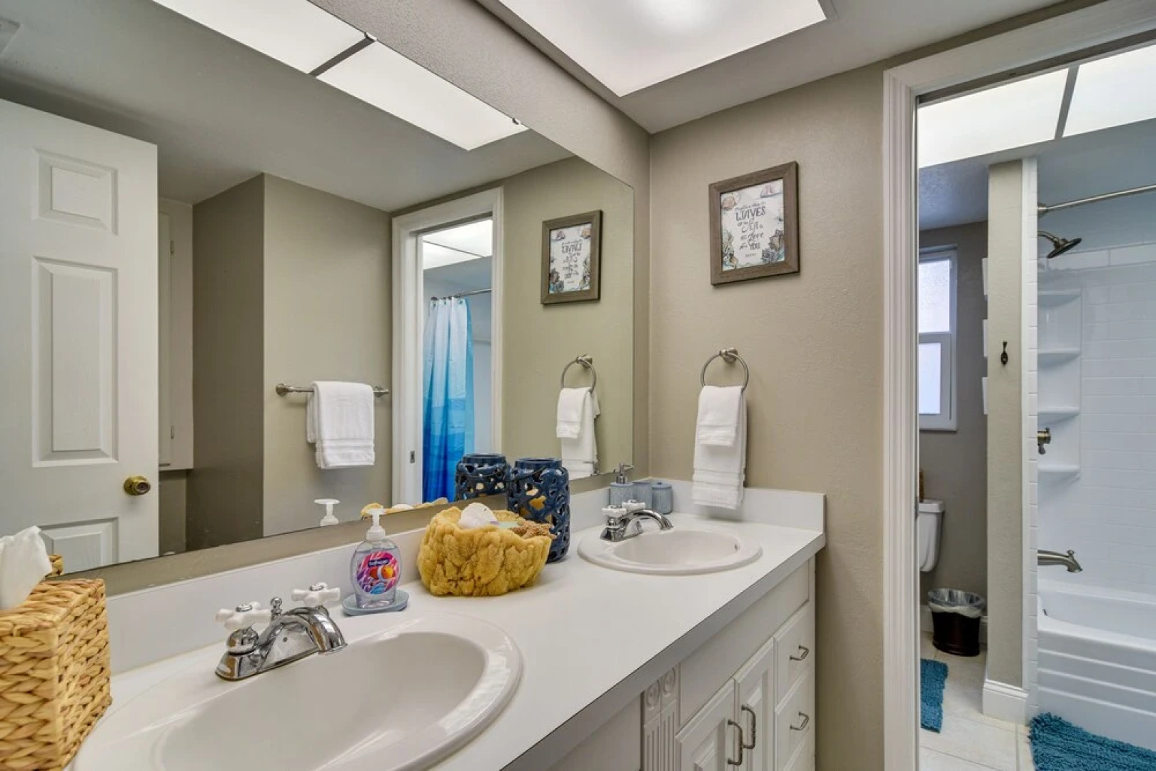 Private Pool, Slide & Treehouse: Largo Retreat