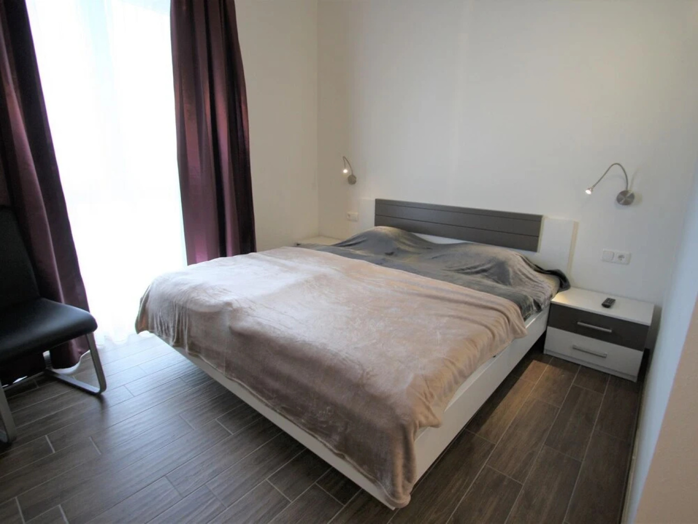 Contemporary Apartment With Ski Storage, Parking, Heating