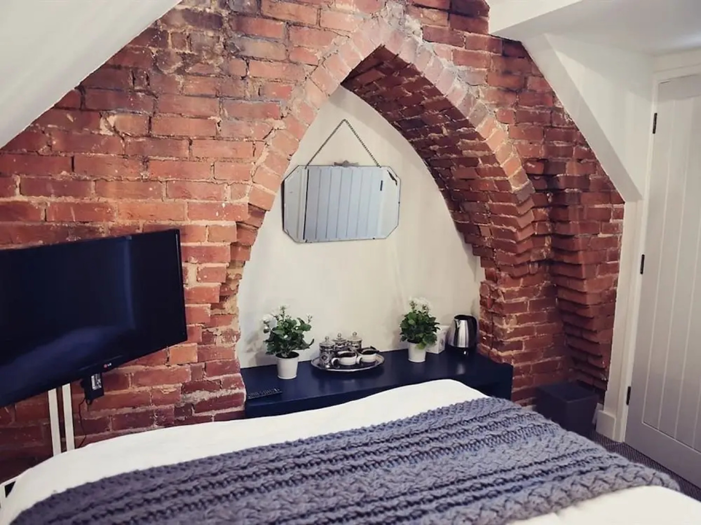 The Village Inn Buriton