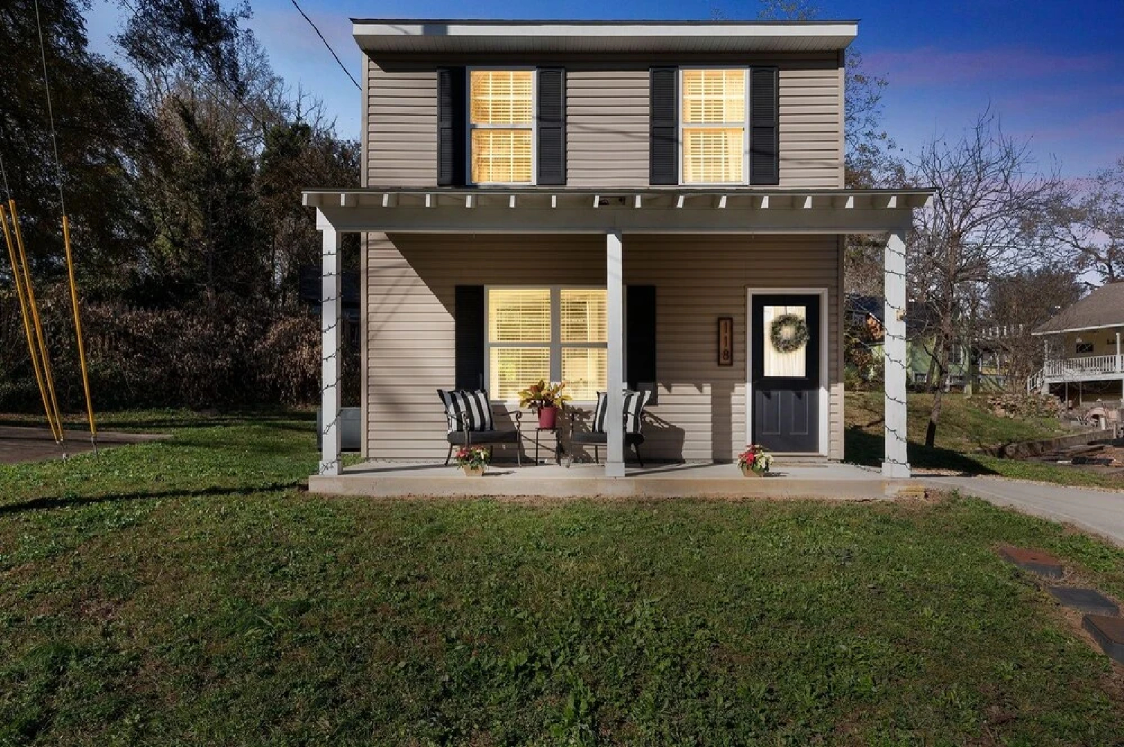 The Holly House In Downtown Demorest 2 Bedroom Home by Redawning