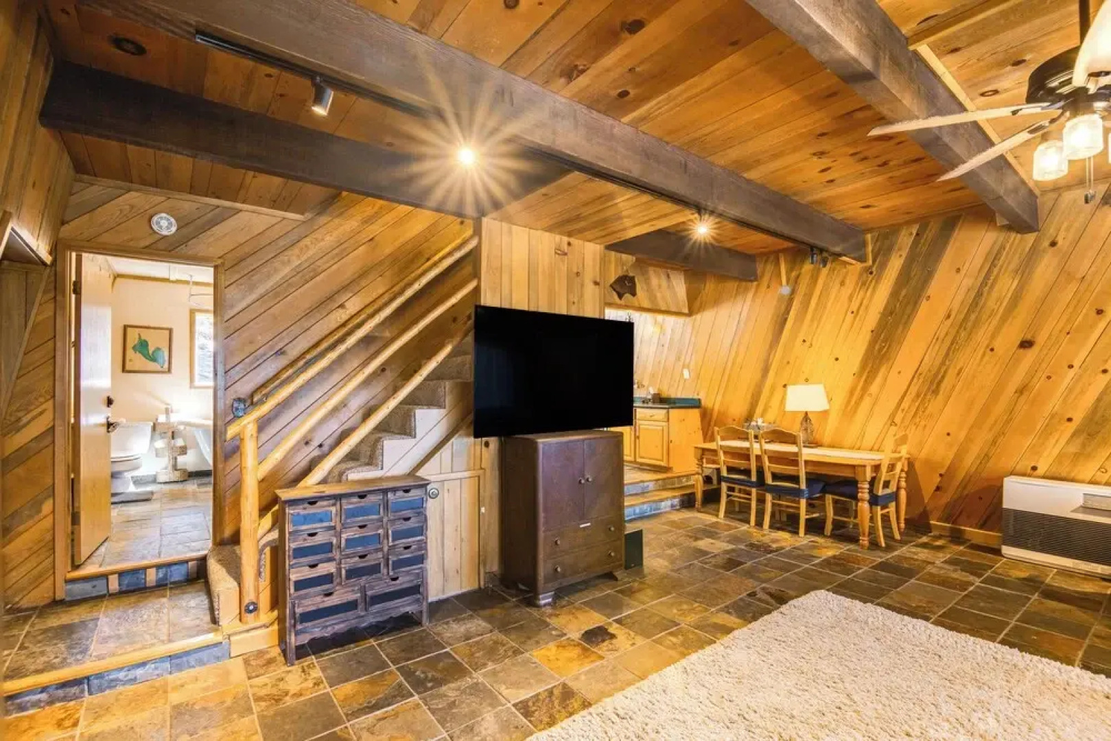 Woodsy Lake Almanor Cabin w/ Community Perks!