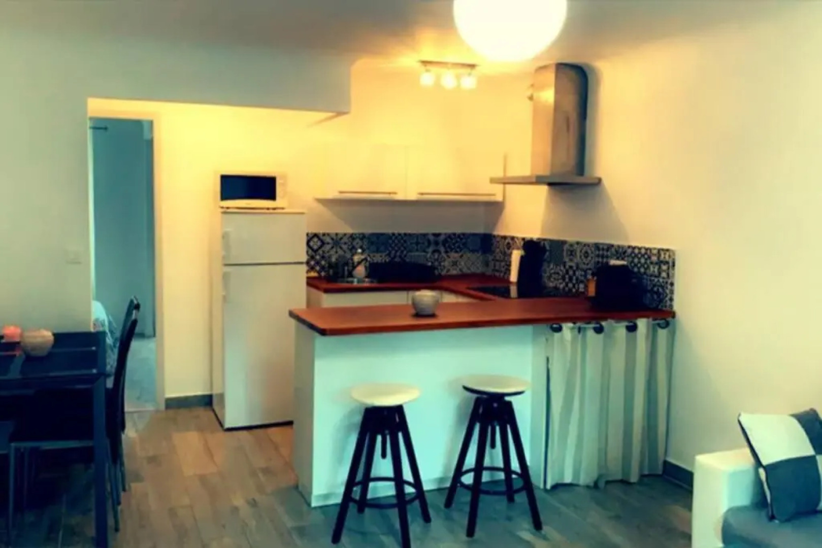 2 Pieces de Charme Au Coeur du Village de Cabris