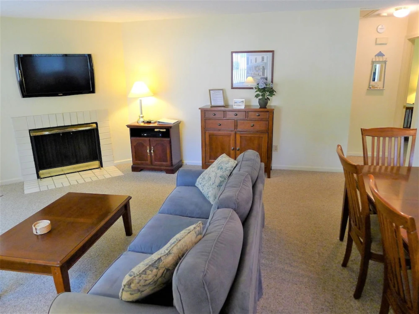 10 Gray - 2 Bedroom Condo