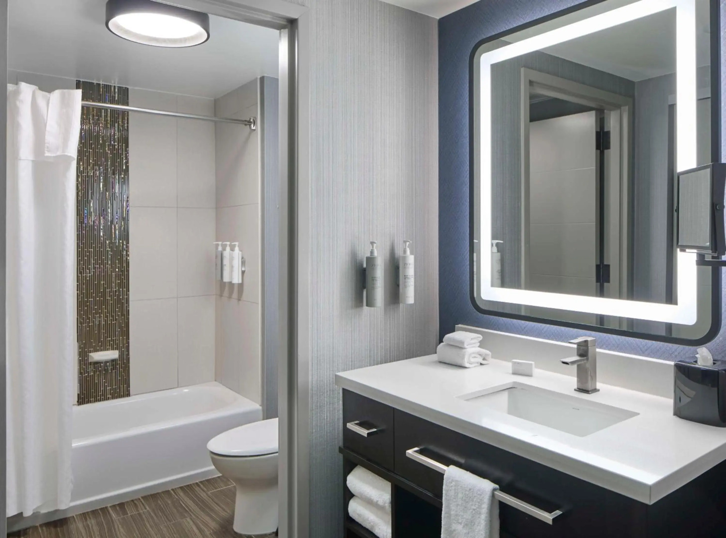 Homewood Suites by Hilton Savannah Historic Dist/Riverfront