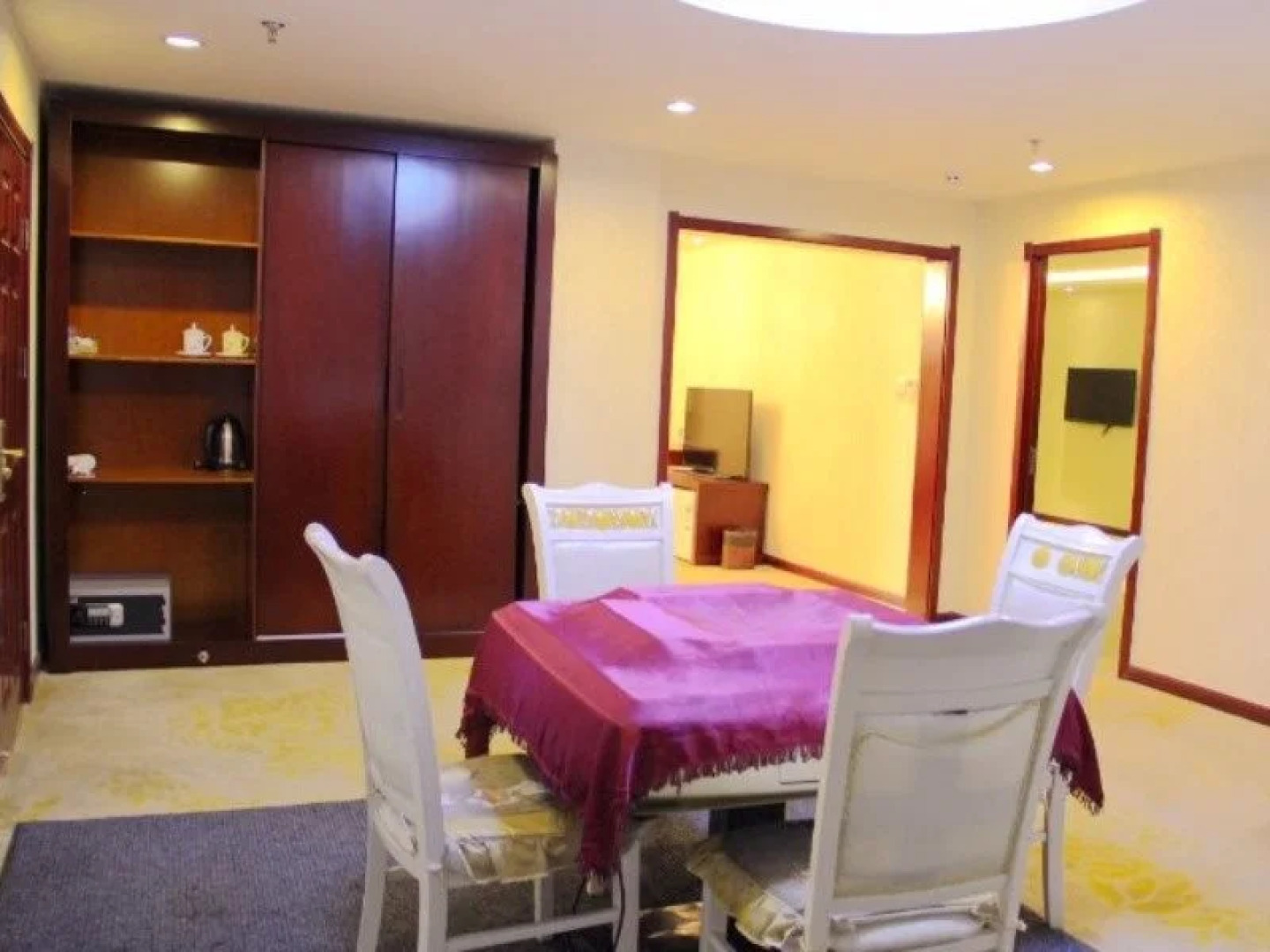 GreenTree Alliance Autonomous Region Xilinhot Beizi Temple Street Hotel.