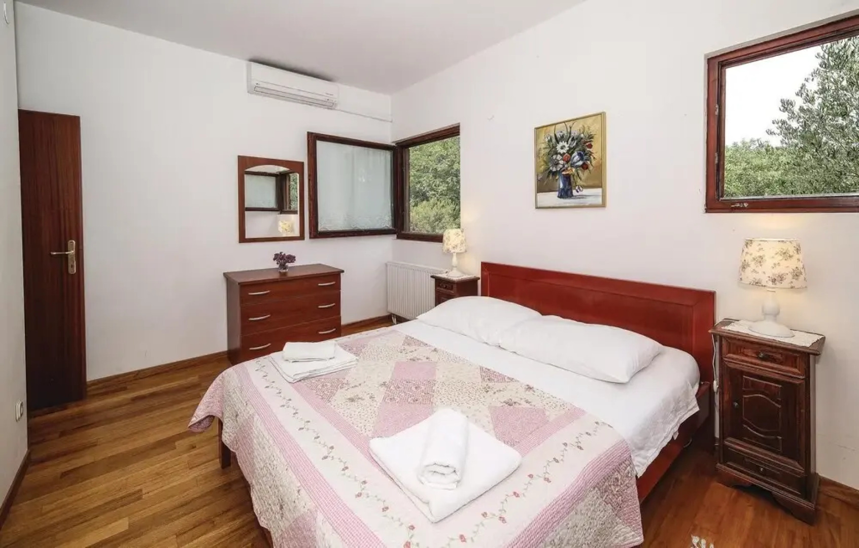 Beautiful Home in Drvenik Mali With Wifi and 5 Bedrooms