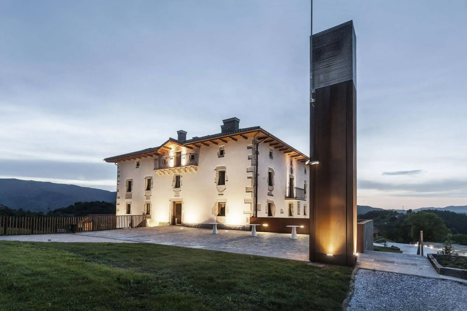 Palacio de Yrisarri by IrriSarri Land