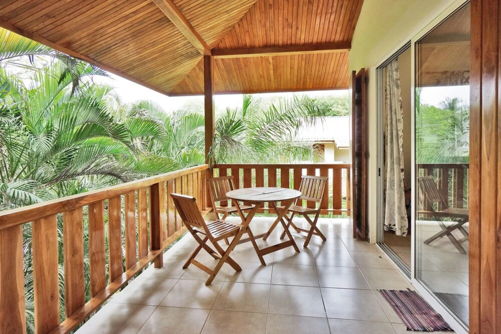 Costa Riki Apartments