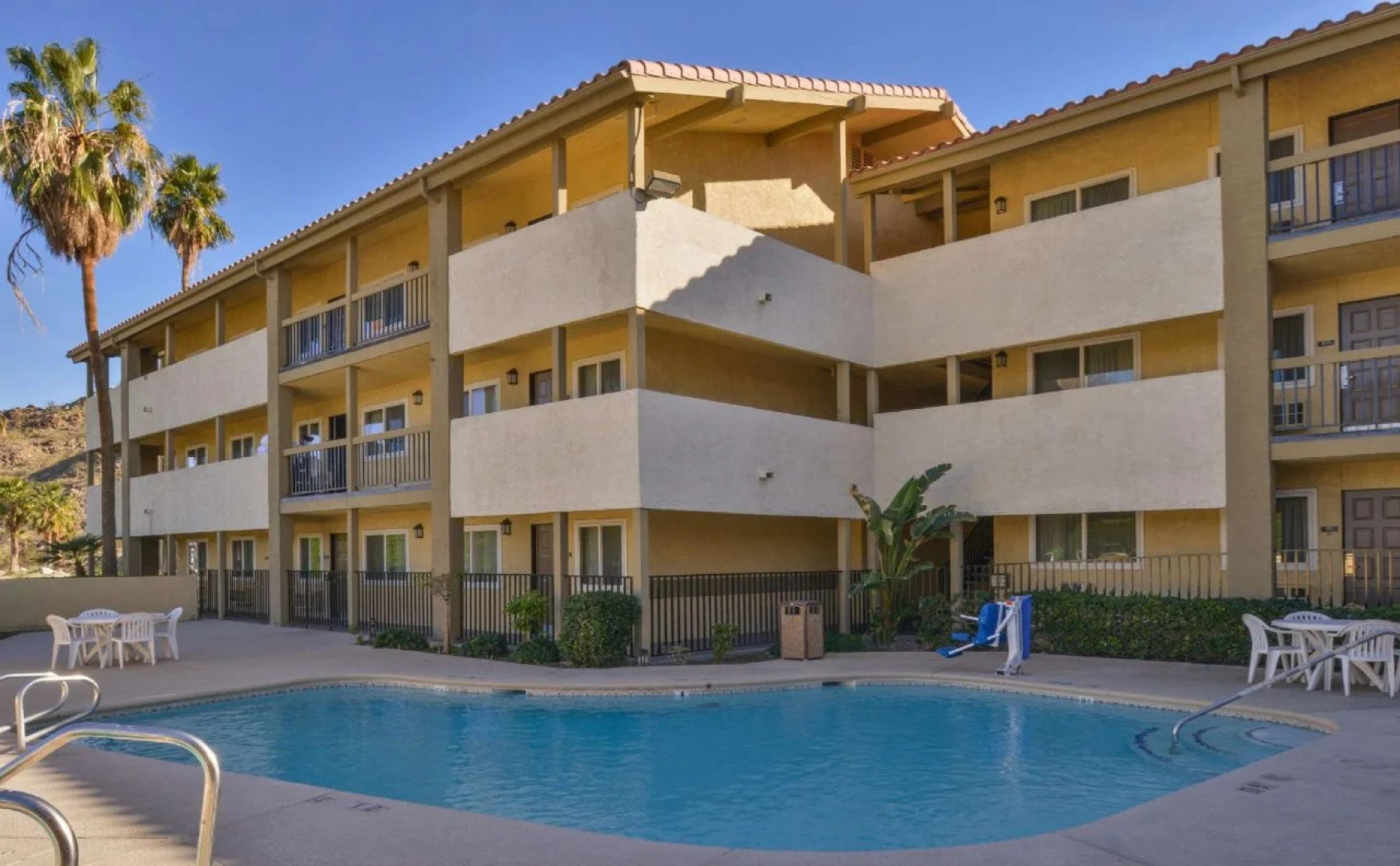 Red Lion Inn & Suites Cathedral City